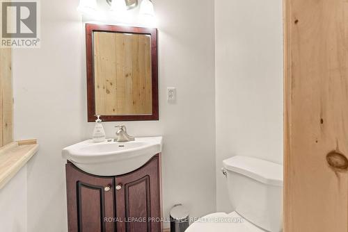 175 Bridge Street E, Belleville, ON - Indoor Photo Showing Bathroom