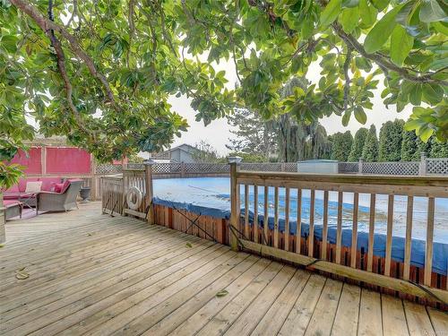 732 Viaduct Ave East, Saanich, BC 