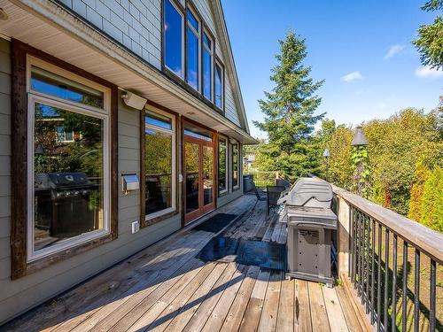 3872 Warren Ave, Royston, BC - Outdoor With Deck Patio Veranda
