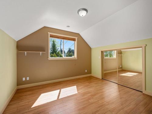 3872 Warren Ave, Royston, BC - Indoor Photo Showing Other Room