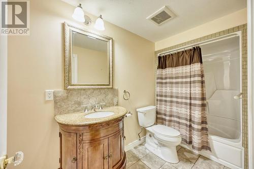 6812 Cabernet Place, Oliver, BC - Indoor Photo Showing Bathroom