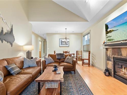 6411 Pachena Pl, Nanaimo, BC - Indoor Photo Showing Living Room With Fireplace