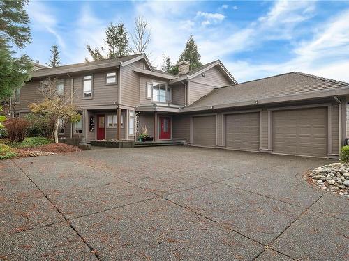 1987 Fairway Dr, Campbell River, BC - Indoor Photo Showing Living Room With Fireplace