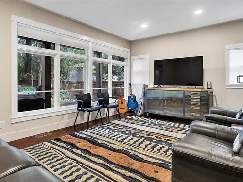 1987 Fairway Dr, Campbell River, BC - Indoor Photo Showing Living Room