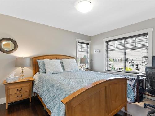 552 Sandlewood Dr, Parksville, BC - Indoor Photo Showing Bedroom