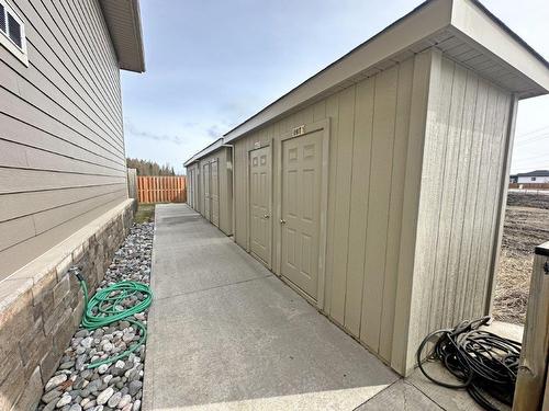 3 695 Weiler Boulevard, Thunder Bay, ON - Outdoor With Exterior