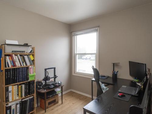 1108 Gore Street W, Thunder Bay, ON - Indoor Photo Showing Office