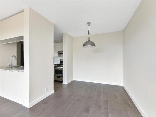 501-1630 Quadra St, Victoria, BC - Indoor Photo Showing Other Room