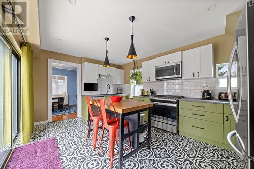 25 Francis Street, Quinte West, ON - Indoor Photo Showing Kitchen With Upgraded Kitchen