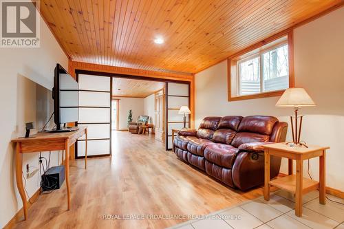 537 6Th Line W, Trent Hills, ON - Indoor Photo Showing Living Room