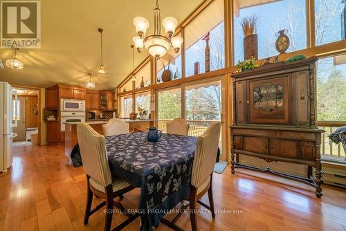2674 Smith Road, North Frontenac, ON - Indoor Photo Showing Dining Room