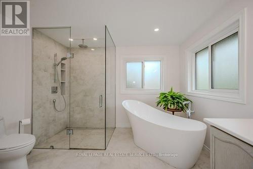 1534 Heritage Way, Oakville, ON - Indoor Photo Showing Bathroom