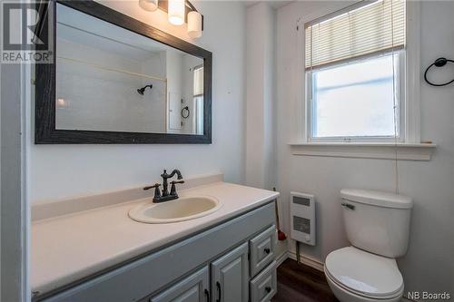 329-331 Prince Street, Saint John, NB - Indoor Photo Showing Bathroom