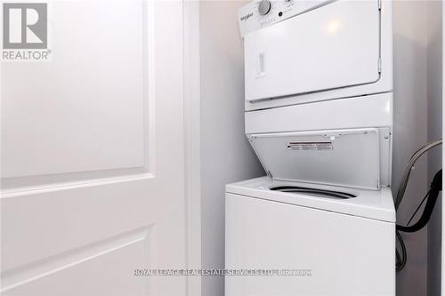 905 - 450 Dundas Street E, Hamilton, ON - Indoor Photo Showing Laundry Room