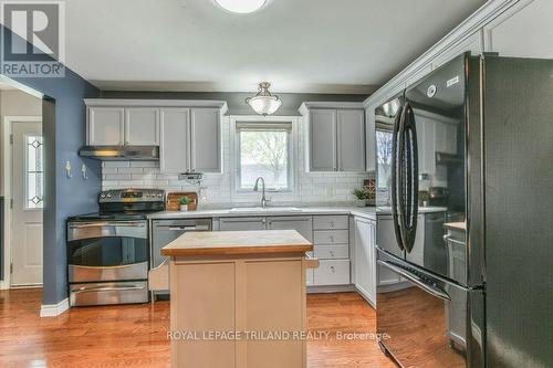 23 - 511 Admiral Drive, London, ON - Indoor Photo Showing Kitchen With Upgraded Kitchen