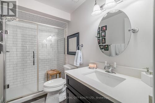 110 Mcarthur Crescent, Guelph, ON - Indoor Photo Showing Bathroom