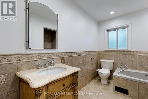 171 Glenelg Street, Southgate, ON - Indoor Photo Showing Bathroom
