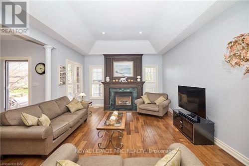 22 Beechwood Crescent, Pelham, ON - Indoor Photo Showing Living Room With Fireplace