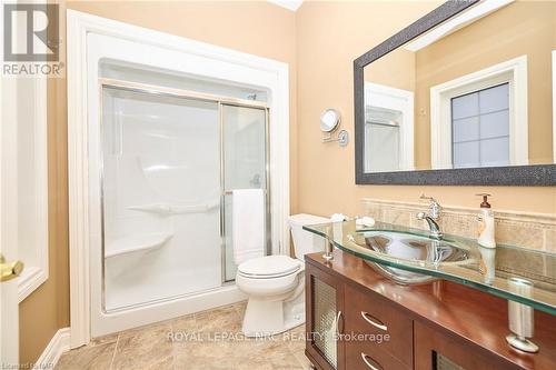 22 Beechwood Crescent, Pelham, ON - Indoor Photo Showing Bathroom