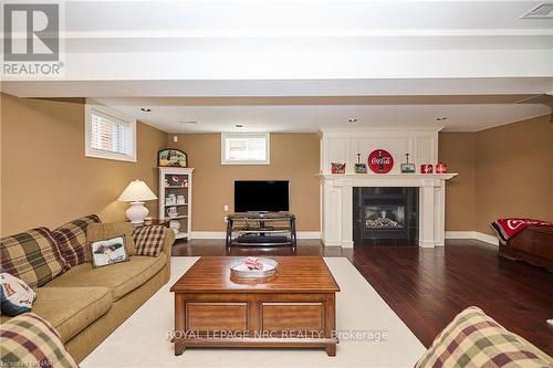 22 Beechwood Crescent, Pelham, ON - Indoor Photo Showing Living Room With Fireplace