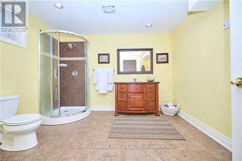 22 Beechwood Crescent, Pelham, ON - Indoor Photo Showing Bathroom