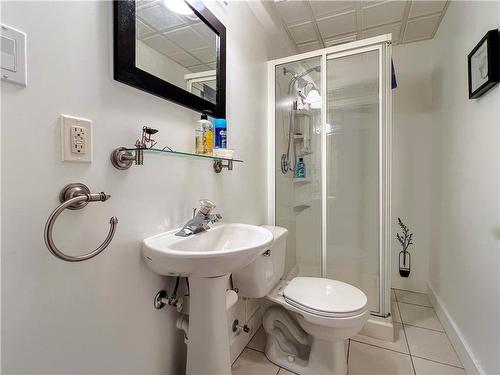 492 Leslie Bay, Brandon, MB - Indoor Photo Showing Bathroom