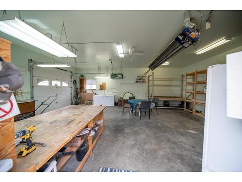 2112 Kokanee Court N, Cranbrook, BC - Indoor Photo Showing Garage