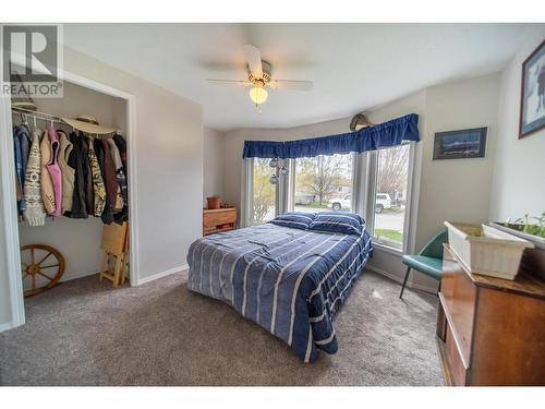 2112 Kokanee  N Court, Cranbrook, BC - Indoor Photo Showing Bedroom