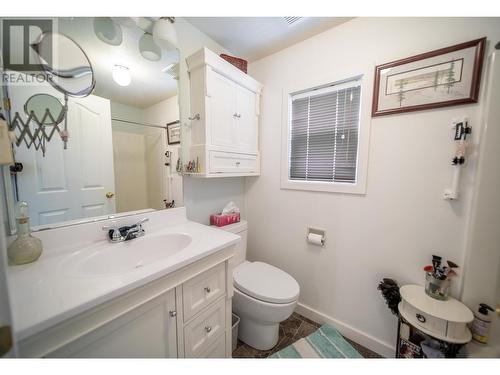 2112 Kokanee  N Court, Cranbrook, BC - Indoor Photo Showing Bathroom