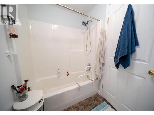 2112 Kokanee  N Court, Cranbrook, BC - Indoor Photo Showing Bathroom