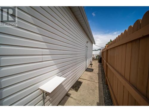 2112 Kokanee  N Court, Cranbrook, BC - Outdoor With Exterior