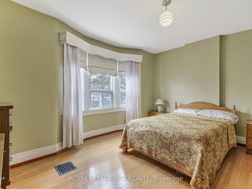 417 Westmoreland Ave N, Toronto, ON - Indoor Photo Showing Bedroom