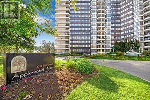 1807 - 1333 Bloor Street, Mississauga, ON - Outdoor With Balcony With Facade