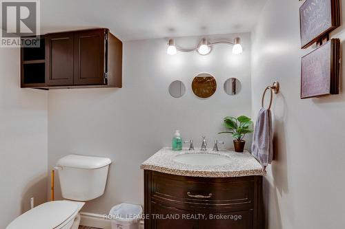 352 Helen Drive, Strathroy-Caradoc, ON - Indoor Photo Showing Bathroom