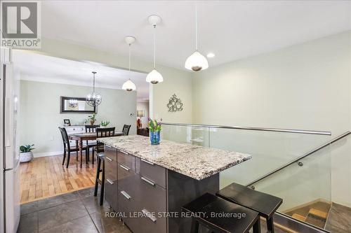 1307 Pelham Street, Pelham, ON - Indoor Photo Showing Kitchen With Upgraded Kitchen