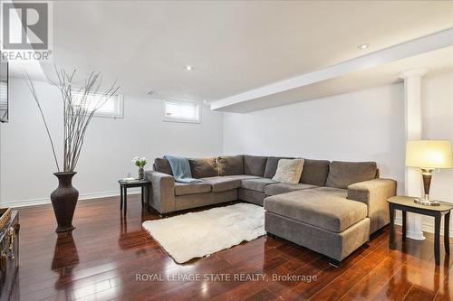 1307 Pelham Street, Pelham, ON - Indoor Photo Showing Living Room