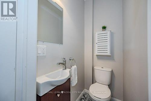 569 Woolwich Street, Guelph, ON - Indoor Photo Showing Bathroom