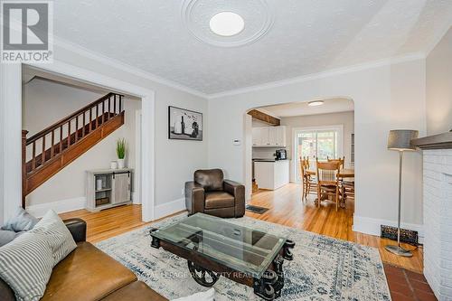 569 Woolwich Street, Guelph, ON - Indoor Photo Showing Living Room