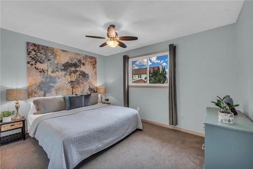 32 Braeheid Avenue, Waterdown, ON - Indoor Photo Showing Bedroom