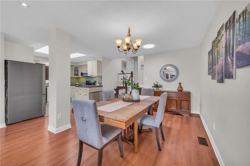 32 Braeheid Avenue, Waterdown, ON - Indoor Photo Showing Dining Room