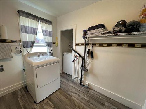 78 3Rd Street Ne, Minnedosa, MB - Indoor Photo Showing Laundry Room