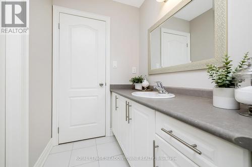27 Gruenwald Gate, Brampton, ON - Indoor Photo Showing Bathroom
