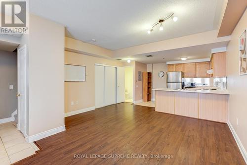 3 - 760 Lawrence Avenue W, Toronto, ON - Indoor Photo Showing Kitchen