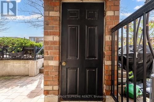 3 - 760 Lawrence Avenue W, Toronto, ON - Outdoor