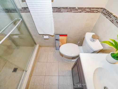 232 Firgrove Cres, Toronto, ON - Indoor Photo Showing Bathroom