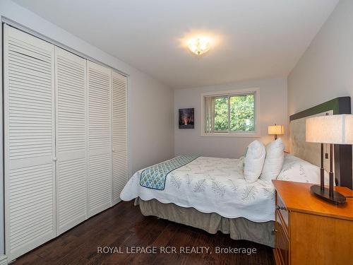 126 Sunset Pt, Grey Highlands, ON - Indoor Photo Showing Bedroom