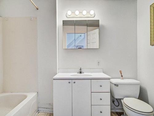 Salle de bains - 9Z  - 11Z Rue St-Joseph, Varennes, QC - Indoor Photo Showing Bathroom