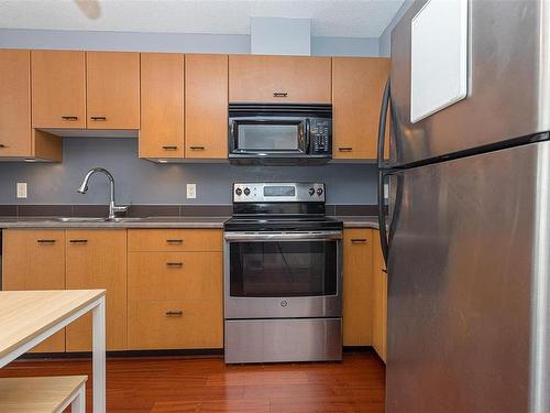 1206-751 Fairfield Rd, Victoria, BC - Indoor Photo Showing Kitchen With Stainless Steel Kitchen