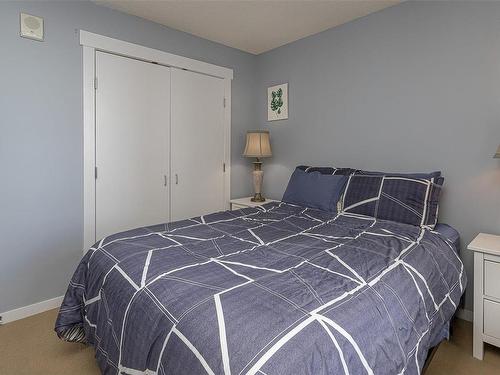 1206-751 Fairfield Rd, Victoria, BC - Indoor Photo Showing Bedroom