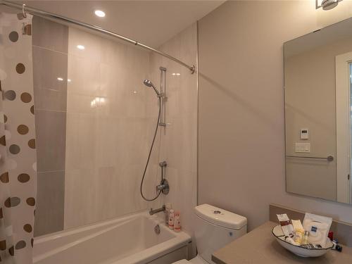 5-180 First Ave, Qualicum Beach, BC - Indoor Photo Showing Bathroom